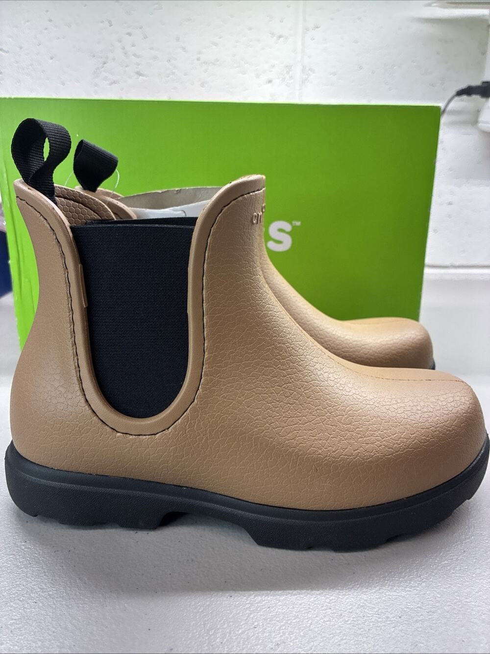 Crocs Dylan Chelsea Boot Stucco/Tan-Biege Black Women’s Size 4 New With Box